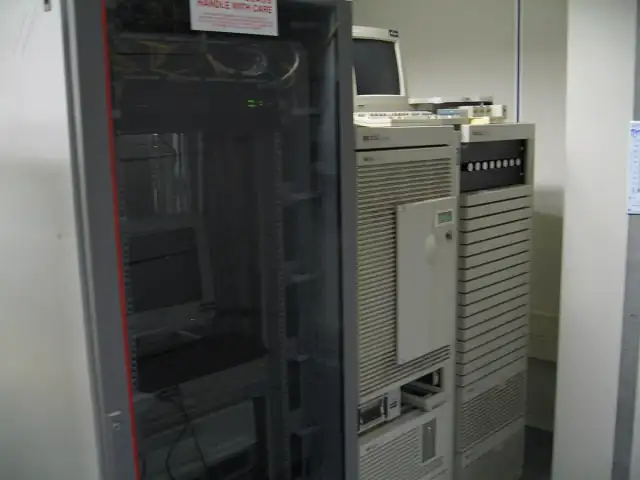 IBM and HP server racks   IMG 0145