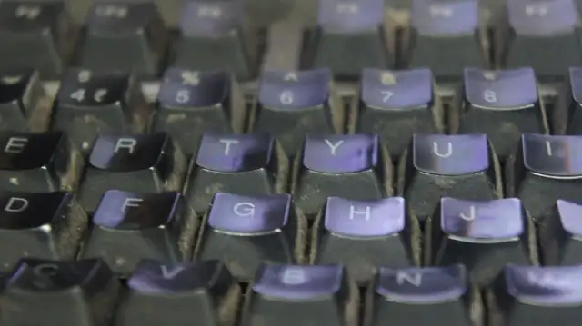 Computer typewriter keyboard