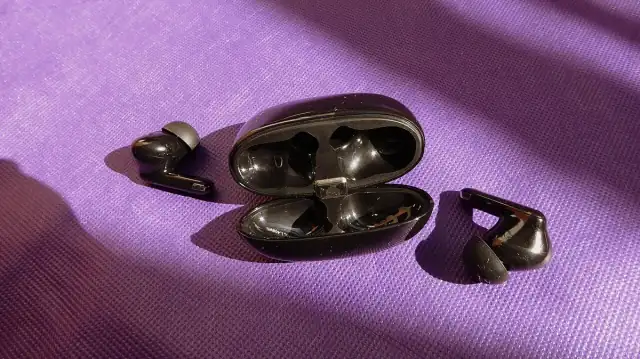 Earfun wireless black headphones, September 2024 01