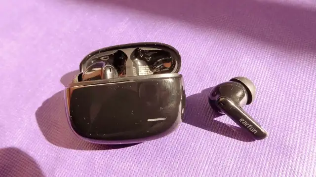 Earfun wireless black headphones, September 2024 05