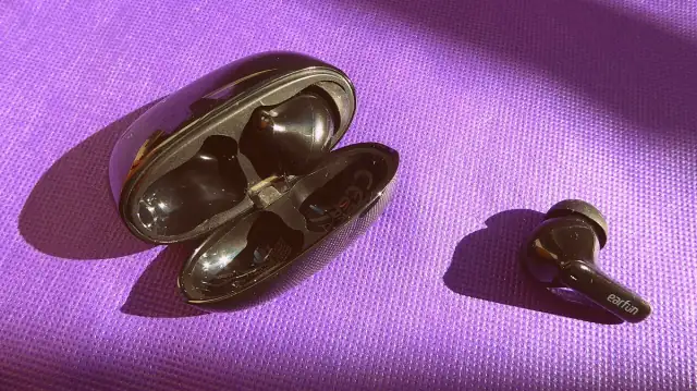 Earfun wireless black headphones, September 2024 07
