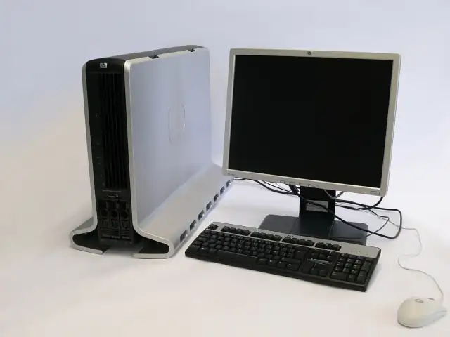 HP HP9000 ZX6000 Itanium2 Workstation 01