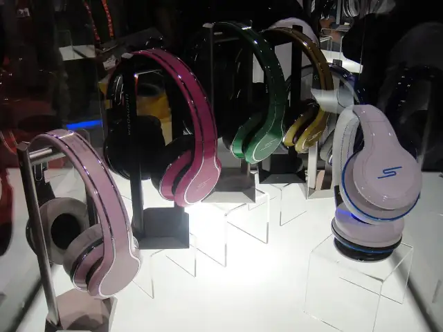 CES 2012   SMS Audio headphones (6937591393)