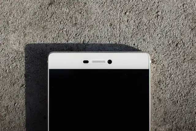 Huawei P8 smartphone (16540595414)