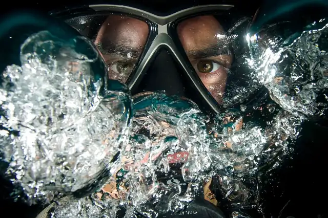 Combat Camera conducts underwater photography training. (8680027945)