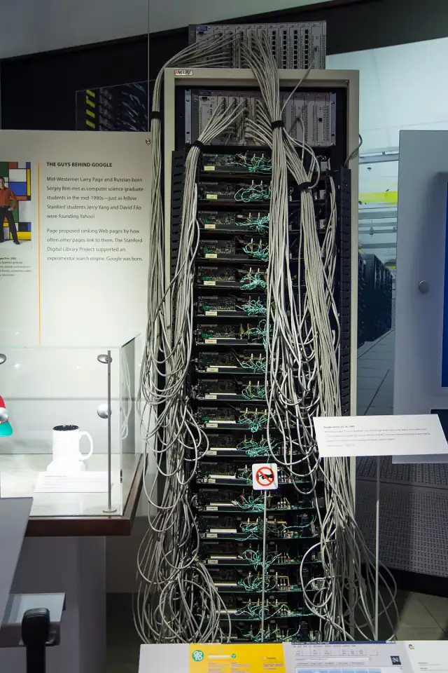 Google Server, 1999 (12935450583)