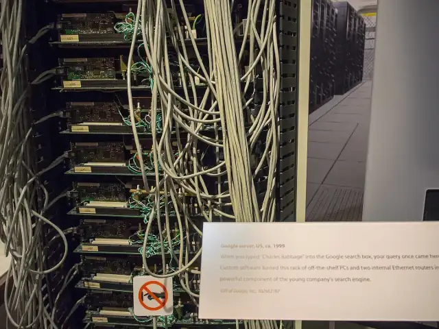 Google server assembly ー Computer History Museum (31025776175)